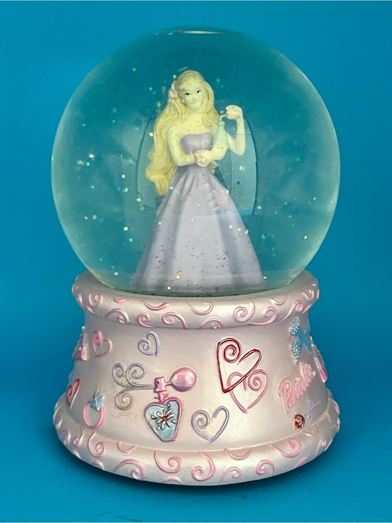 Barbie Other - Barbie as Rapunzel glitter snow globe